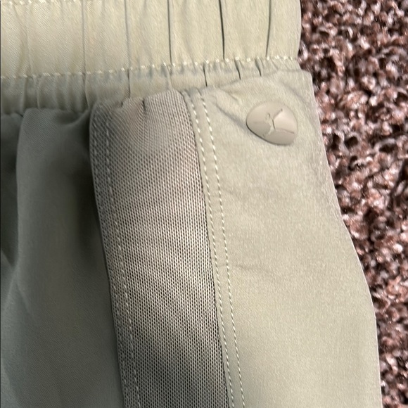 Danskin Green Athletic Shorts with Elastic Waistband - Picture 4 of 9